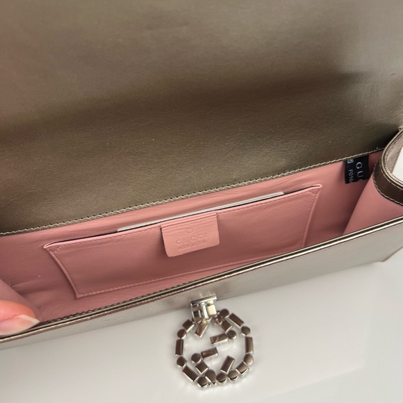 Gucci Clutch Bag Metallic Bronze - Picture 7 of 9